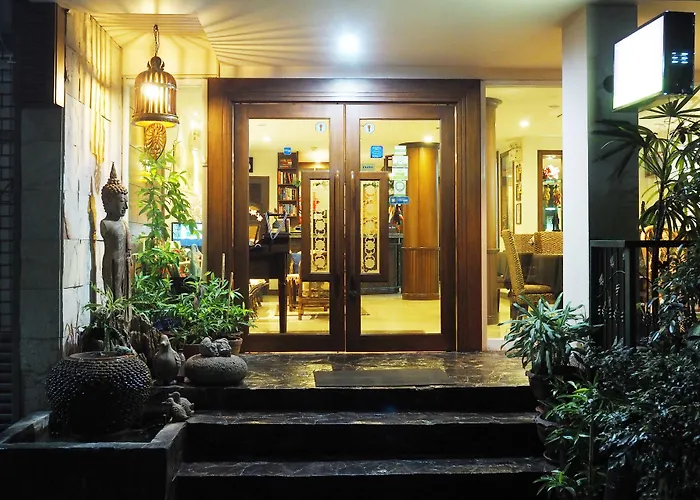 Baan Sukhumvit Soi 18