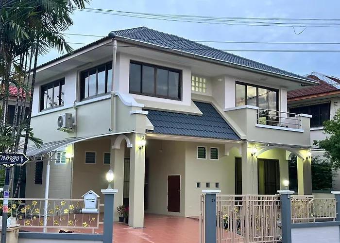 Spacious And Peaceful 3 Bedrooms Detached House Inside Bangkok