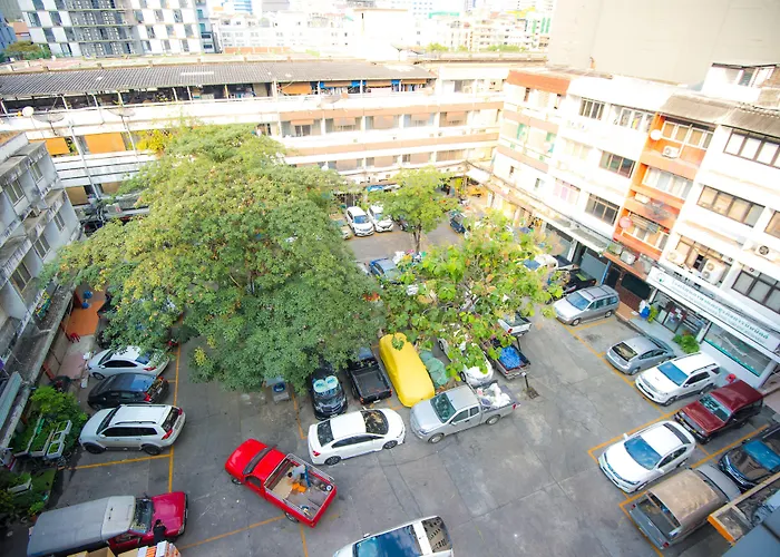 Glur Central Pratunam