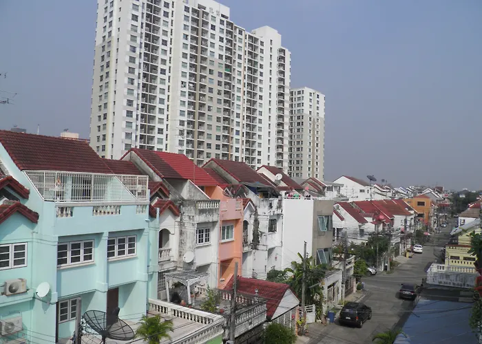 Maneeya Park Residence