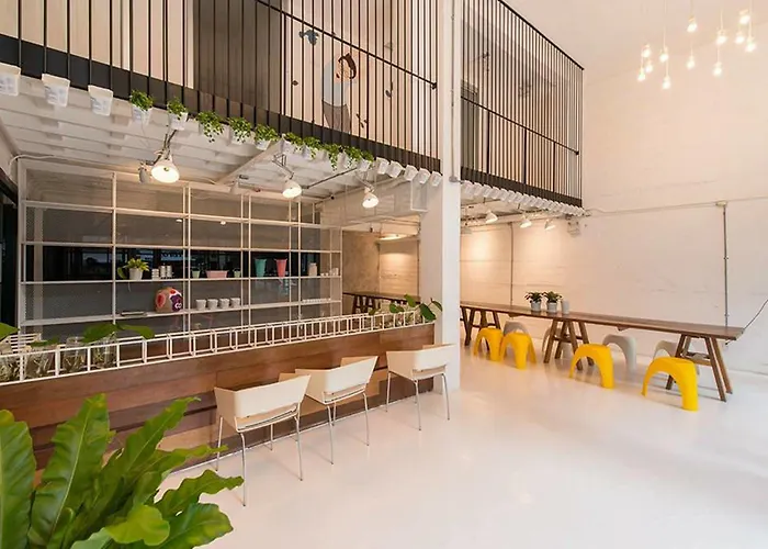 Pastelhouse Hostel (Adults Only)