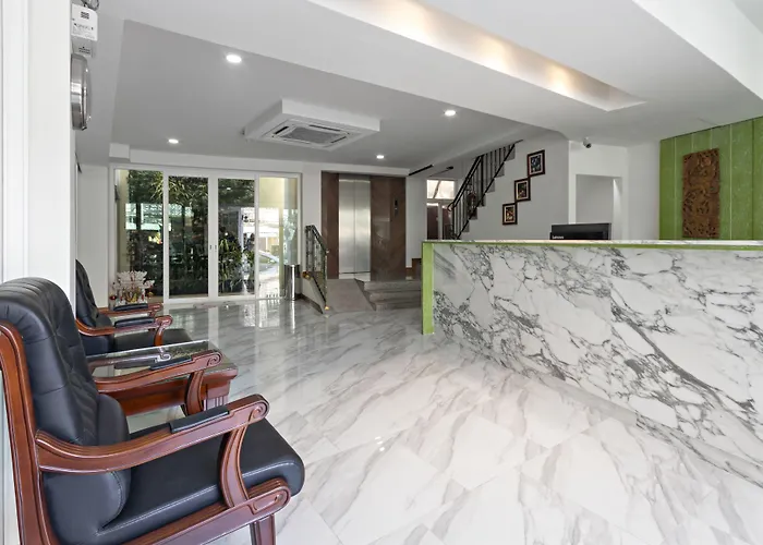 Royale 8 Ville Guest House