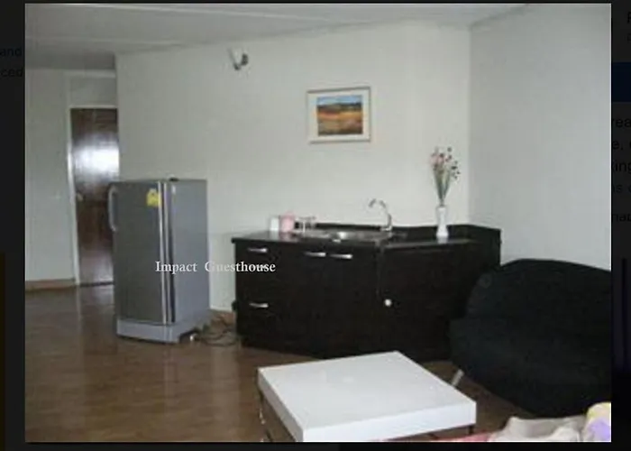 T8 Guest House Don Mueang Challenger Triple Room
