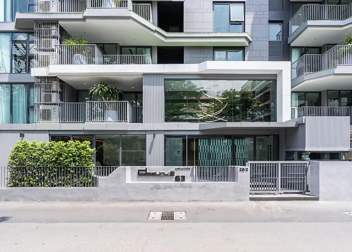 Destiny63 Ekamai Apartment