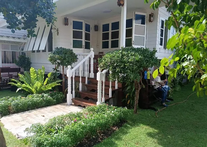 Baan Chay Klong, Canal Side Classic Home 2Brs