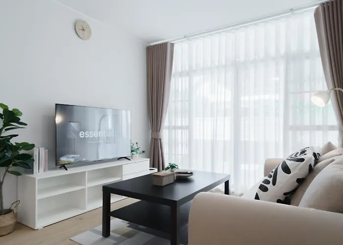Huai Khwang Cozy Home Comforts