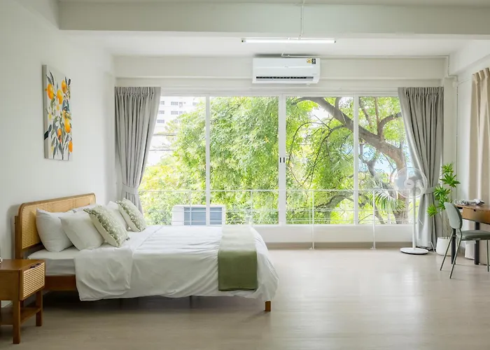 Glow House Sukhumvit 54, Spacious Modern Rooms Near Bts On Nut