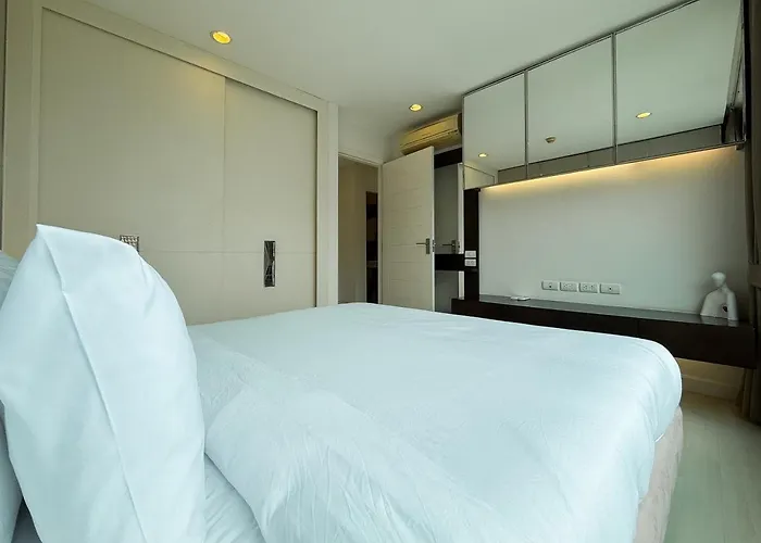 Modern Stay Near Iconsiam L Steps To Bts Krung Thon Buri L Ultra Fast Wifi