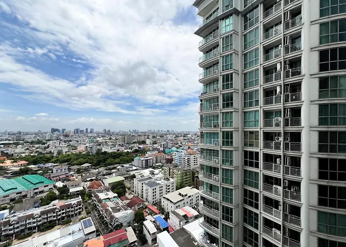 Modern Elegance 2B Ultra Fast Wifi Bts Phrakhanong