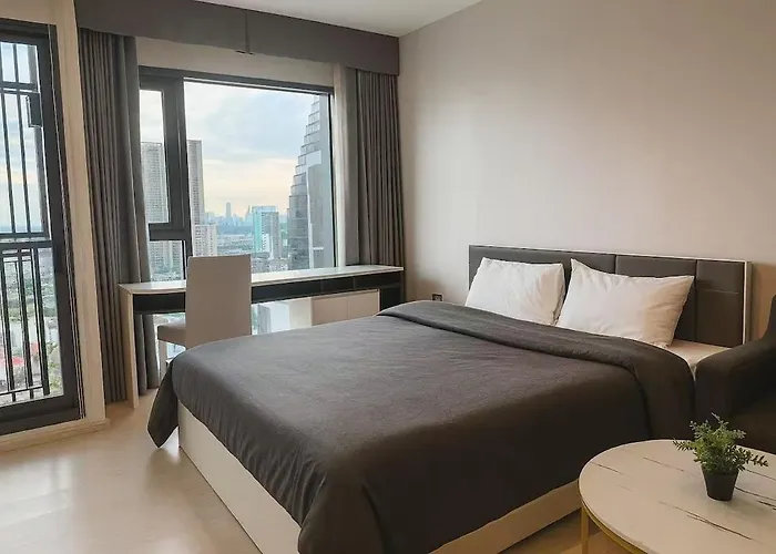 Thonglor Next To Bts Modern Condo - Fitness Gym With Full View