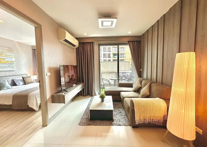 Bright & Spacious 1 Bedroom - Asoke