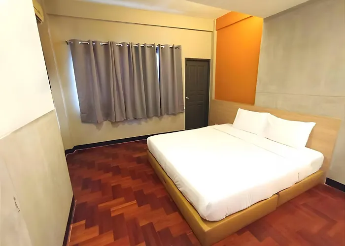 XX Go Inn Silom Bts Surasak - สุรศักดิ์