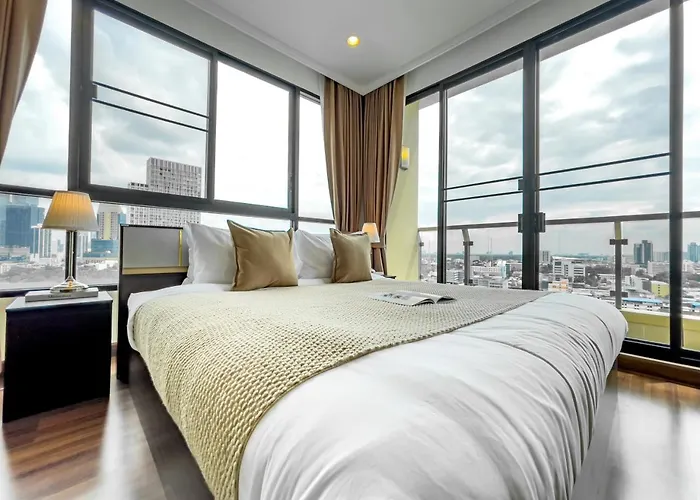 Near Bts L Large 85 Sqm L Rooftop Pool L Sontana