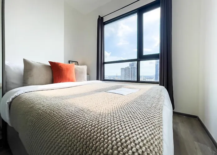 Near Bts L Central Sukhumvit L Pool And Sauna