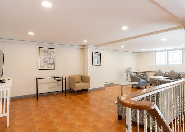 Ratchadamnoen Residence