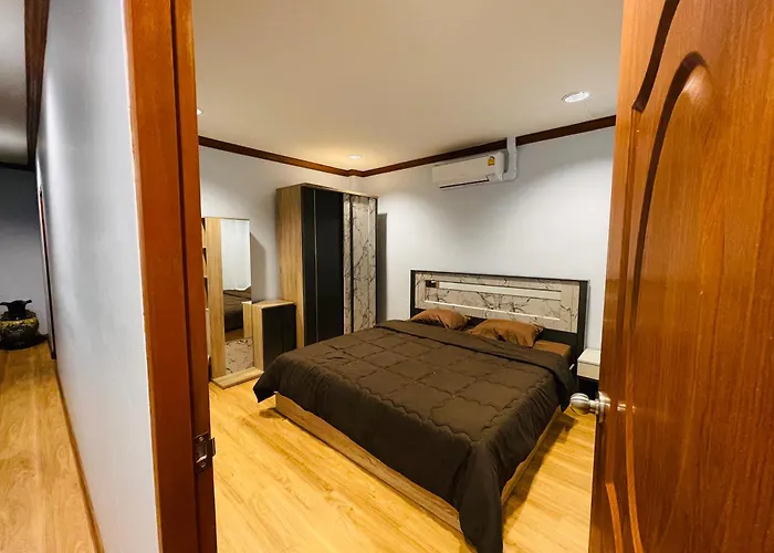 Private Rooms In Phatumwan Chula Near Samyan, Chinatown, Jay-O Siam Center, Central World Middle Of Bangkok