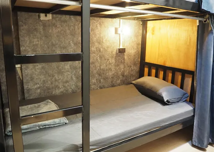 Bed Space Hostel Khaosan