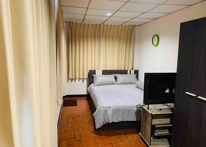 Palmhouse Studio Room