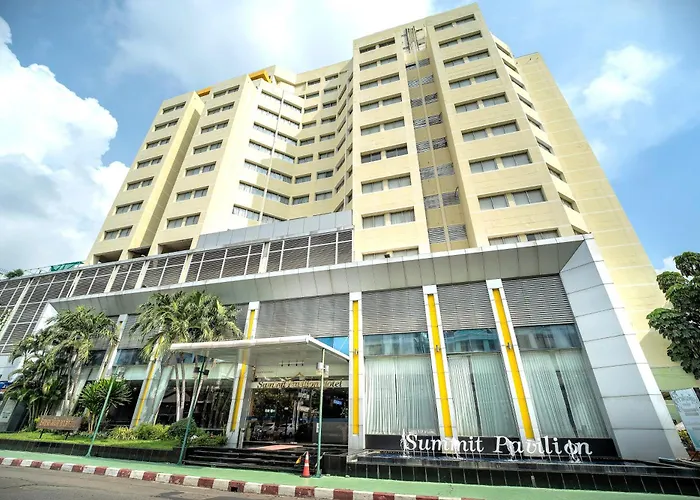 Summit Pavilion Hotel