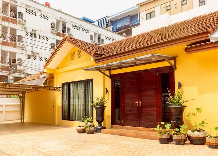 Chiva Bangkok Hotel