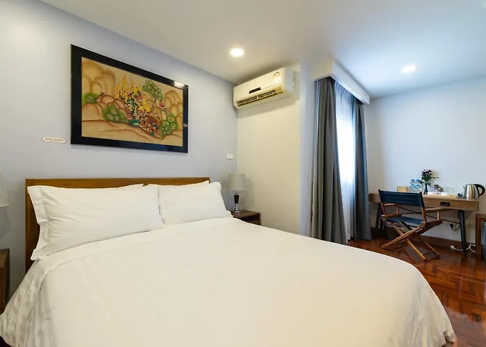 Maneeya Park Residence