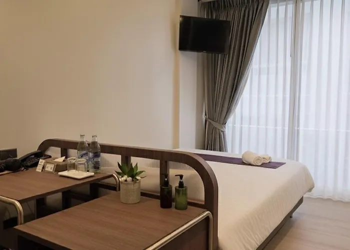 Warm Pillow Hotel Bangkok