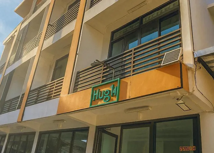 Hug14 Hotel