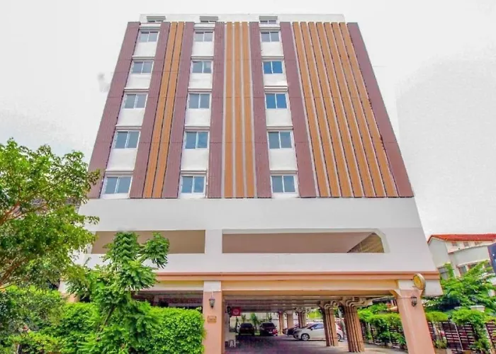 Grandview Ladprao Hotel
