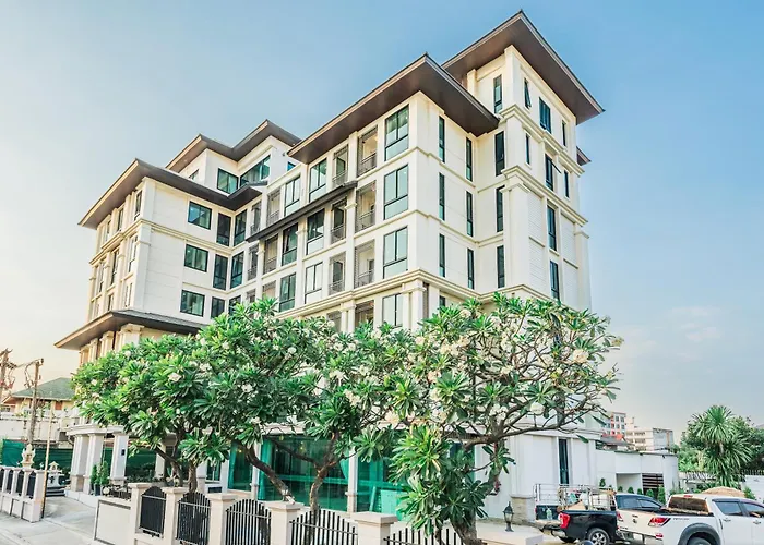 Zayn Bangna Hotel