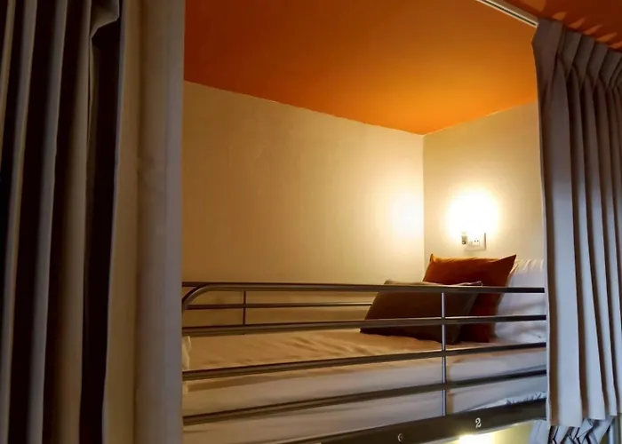 Nitra Hostel Siriraj