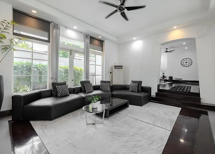 Thong Lo Sumptuous Double Pool Villa