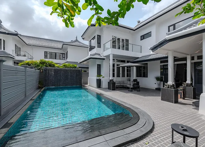 Thong Lo Luxury Pool Villa In Center Of Bangkok