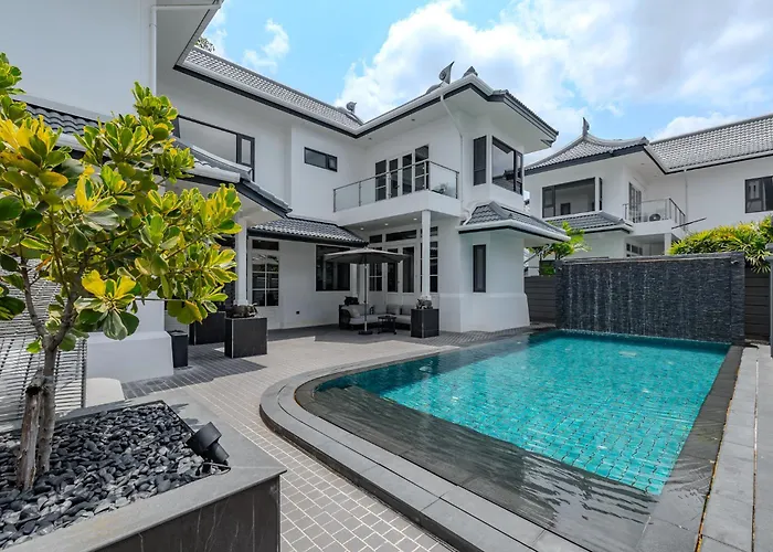 Thong Lo Modern Pool Villa In Center Of Bangkok