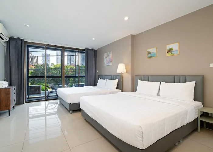 Grand 3Br Townhouse In The Heart Of Bkk - Emsphere