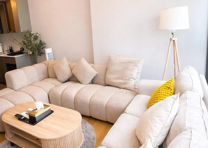 Luxury 1 Bedroom L Bts 2 Mins L Pool And Gym