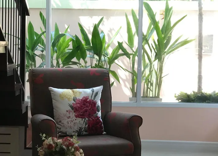 Cozy And Convenient Bangna House