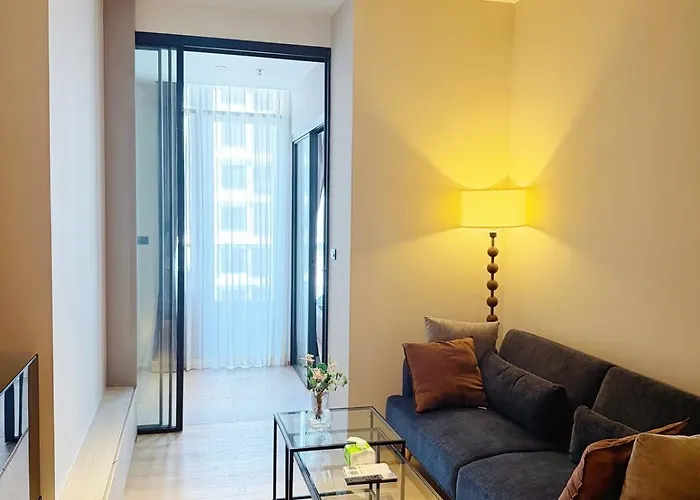 Thonglor Ekkamai 10 Mins Sky Pool 1Br