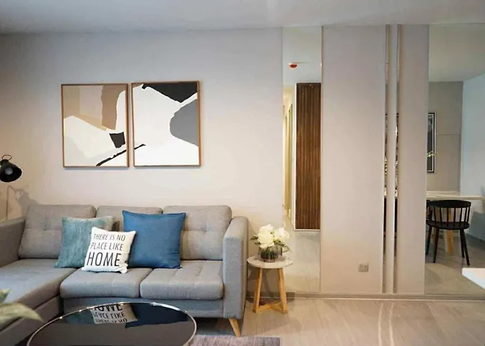 2 Bed 2 Bath Condo Steps To Bts&Mrt