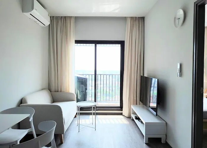 Apartment In Thon Buri 0 Meter From Bts Station