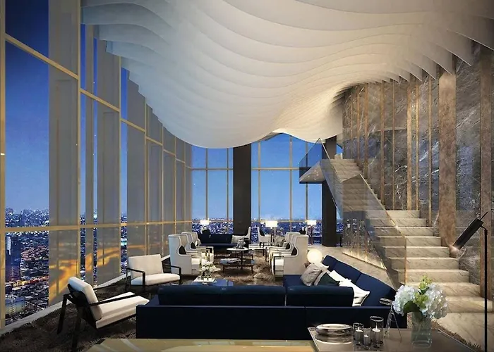 Brand New Condo Near Siam Paragon