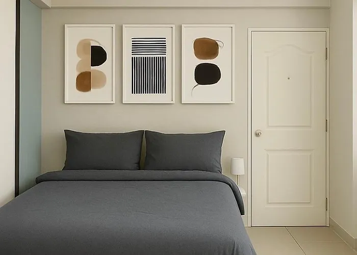 Minimal Condo 5 Mins To Mrt Suthisarn