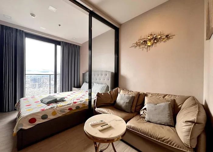 52Nd Fl Apt With Desk Pool And Gym Mrt 200M Away
