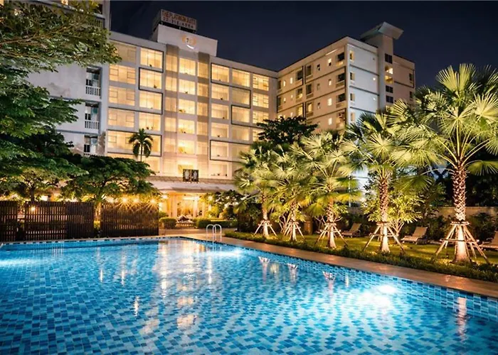 The Platinum Suites Bangkok By Dancenter