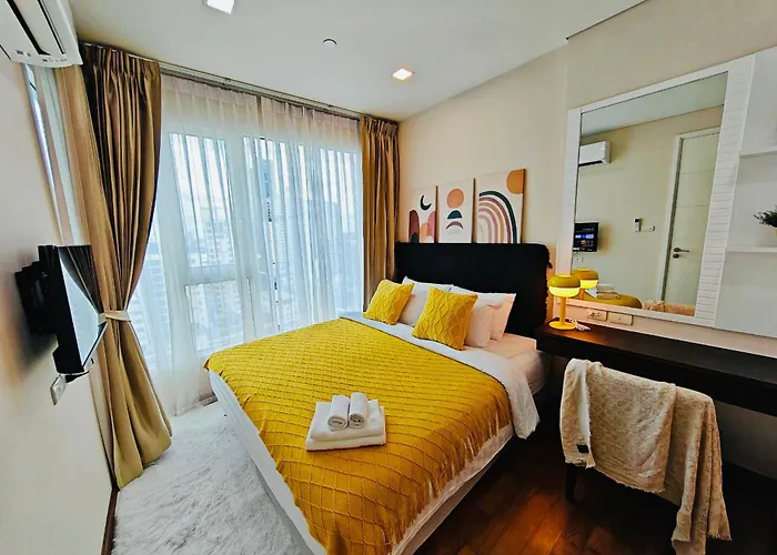 Downtown, Cozy 1Br, 48Sqm, Middle Of Thonglo, High Floor, Pool, Gym, Fast Wifi