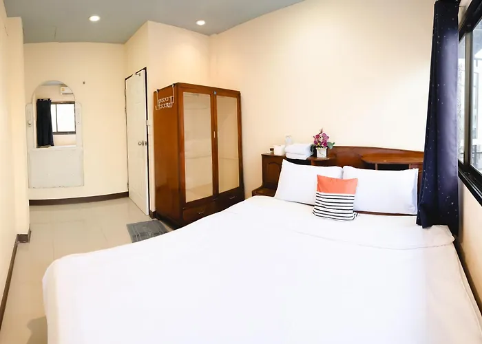 Khaosan Station Hostel