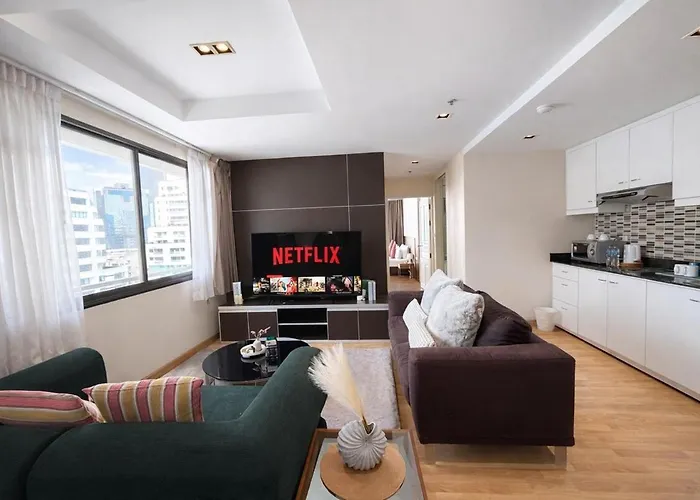 Newly Renovated 4-6 Pax Apartment Near Nana Bts