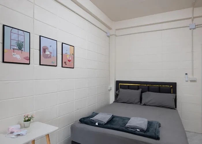 ดอนเมือง 208 Near Don Mueang Airport & Bts Wat Phrasi