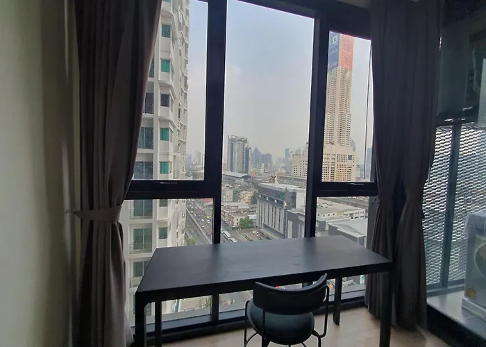 1 Point 5 Bedroom Heated Jacuzzi Infinity Pool Kitchen 10 Min To Bts Phaya Thai No Noise Pollution