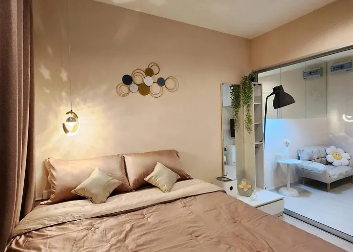 Homely Condo Minimal Style Near Bts Silom Line