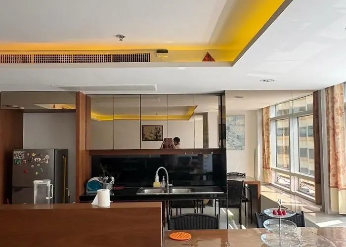 Jewelry Trade Center 2 Bedrooms 2 Bathrooms
